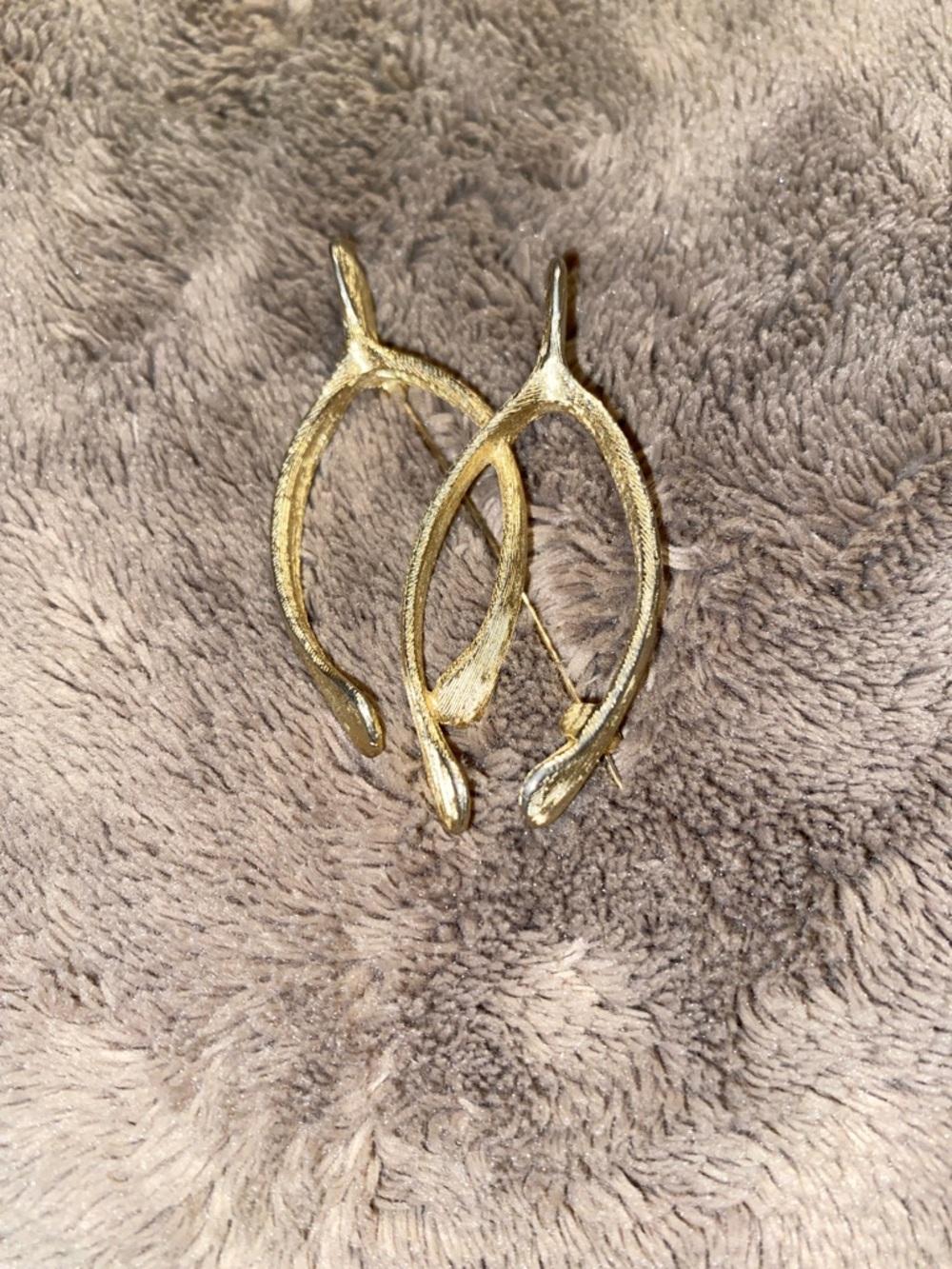 Vintage Judy Lee Gold Tone Wishbone Women’s Brooch 2” x 2”